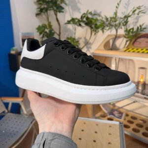 Alexander McQueen Oversized Sneaker in Black/White